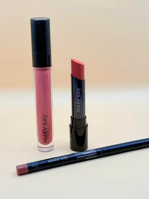 Zdjęcie produktu dla Pomadka Mary Kay CACUAL ROSE + błyszczyk UNIQUE MAUVE + konturówka do ust MAUVE NUDE