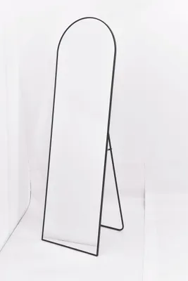 Hauptansicht des LunaMirror Ellis Ganzkörperspiegels in Schwarz, 146 x 44 cm