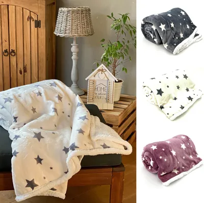 Produktbild von heimtexland ® samtig weiche Kuscheldecke Sterne Soft Flanell Sherpa Plüsch 200x150 Wohndecke Typ718 Creme