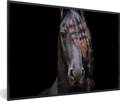 Produktbild von MuchoWow® Gerahmtes Poster Pferde - Friesisch - Mähne - Schwarz - Tiere 90x60 cm - Poster mit Schwarzem Bilderrahmen Wandposter Rahmen Foto Bilder - Fotorahmen - Foto-Plakat