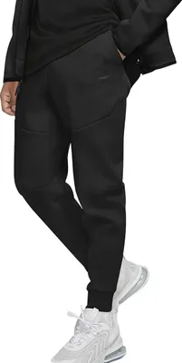 Produktbild von Nike - Tech Fleece Tapered Pant - Fleecehose Schwarz