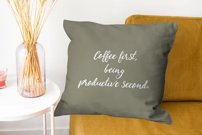 Produktbild von MuchoWow® Zierkissen Sofakissen Wohnzimmer Dekokissen 60x60 cm Erst Kaffee, dann produktiv sein - Sprichwörter - Kaffee - Zitate - Sitzfläche - Foto Polster
