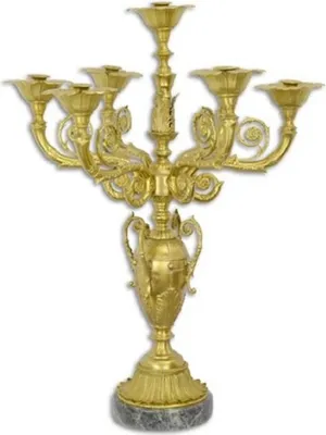 Produktbild von Casa Padrino Luxus Barock Tisch Kerzenhalter Gold / Schwarz 61,5 x 61,5 x H. 82 cm - Prunkvoller Bronze Kerzenhalter im Barockstil - Barock Deko Accessoires - Barock Möbel - Barock Interior