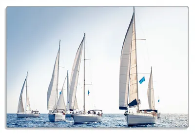 Produktbild von Wallario Frühstücksbrettchen aus Glas 20 x 30 cm mit rutschfesten Füßen, Motiv Segelschiff auf dem Meer