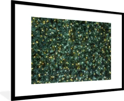 Produktbild von MuchoWow® MuchoWow® Gerahmtes Poster Weihnachtsbaum - Weihnachtsbeleuchtung 90x60 cm - Poster mit zchwarzem Bilderrahmen - Wanddekoration - Fotos