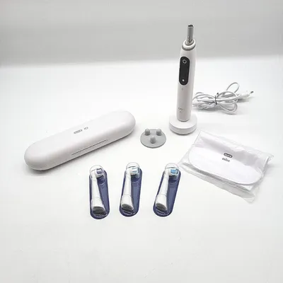 Produktbild von Oral-B iO Series 7 Plus Edition Elektrische ZahnbürsteElectric Toothbrush PLUS (309,99)