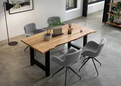 Produktbild von SalesFever Essgruppe 160 cm | 5-tlg. | 35 mm Platte Akazie natur | Metallgestell schwarz | 4 Stühle mit Teddyfell & 180° Drehfunktion | hellgrau – schwarz