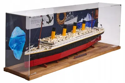 Immagine prodotto di Vetrina Blacked Brick XL WOOD con sfondo 2, compatibile con LEGO® 10294 Creator Expert – Titanic