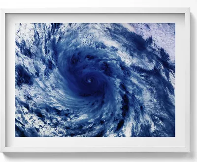 Produktbild von NASA-Foto - Wolkenwirbel aus dem Weltraum– Wandbild mit Rahmen – Gerahmtes Bild  – Wanddekoration – 80x60 cm –  Weiß Rahmen