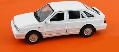 Obrázok produktu pre Polonez Caro Plus 1:39 biela WELLY