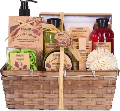 Produktbild von BRUBAKER Cosmetics Bade- und Dusch Set Mohnblumen Duft - 14-teiliges Geschenkset im Pflanzkorb - mit Nagelbürste