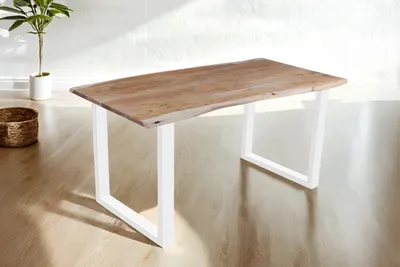 Produktbild von Esstisch Baumkante Akazie massiv eichenfarben 160 x 85 cm U-Gestell weiß DEREK