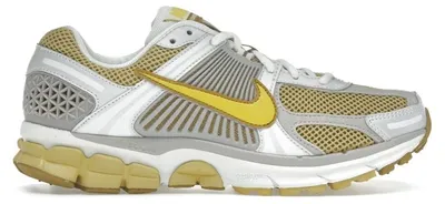 Produktbild von Nike Zoom Vomero 5 Bronzine (Women's) - EU 42