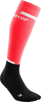 Produktbild von CEP the run socks, tall, v4, w pink/black II