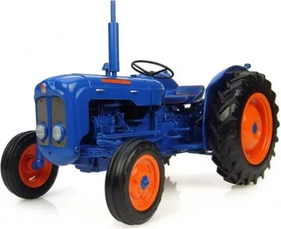 Produktbild von FORDSON DEXTA.(1960-1962).Maßstab:1/16, UH2898, Maßstab1/16, UNIVERSAL HOBBIES