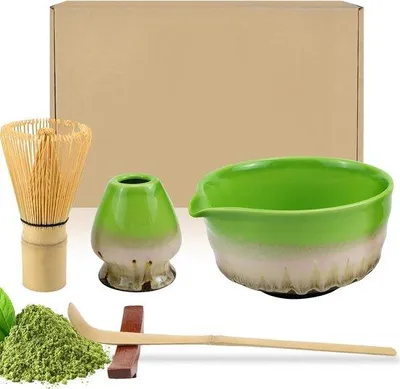 Produktbild von Famanu Matcha Set 5-teilig - Matcha Besen, Matcha Löffel, Matcha Schale mit Ausguss, Matcha Schneebesen, Keramisches Set (Verlauf Grün)