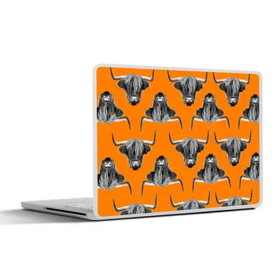 Produktbild von MuchoWow® Laptop Aufkleber Sticker Cover Schottischer Highlander - Muster - Orange 36.5x27.5 cm - Laptop-Sticker