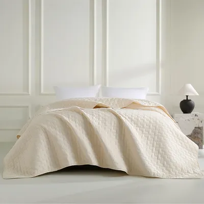 Obrázok produktu pre Bežová prikrývka na posteľ 220 x 240 cm – univerzálny obal na posteľ a sedačku