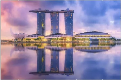 Produktbild von Wallario Wandbild Abenddämmerung in Singapur, Größe: 61 x 91,5 cm, Poster mit rahmenlosen Bildhalter