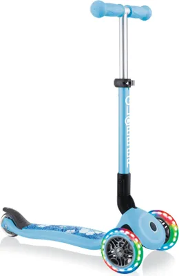 Produktbild von GLOBBER JUNIOR FOLDABLE FANTASY LIGHTS – Tretroller, 120/80 mm, ABEC 5, 3-rädrig, LED-Leuchtrollen, pastellblau-Flowers