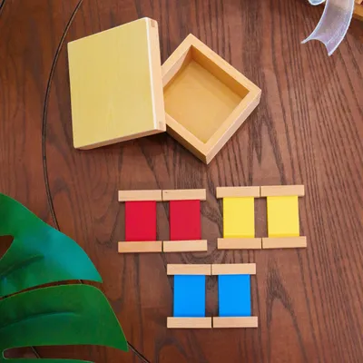 Imagen del producto de Elzusha - Caja de colores Montessori para niños de 2 a 4 años