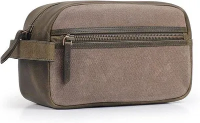 Produktbild von Leichtes Reise-Organizer aus Leder - uni - olivgrün - einheitliche Größe