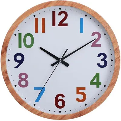 Image de Horloge murale simple avec cadre en bois et chiffres arabes, idéale pour le salon, la chambre à coucher et le bureau