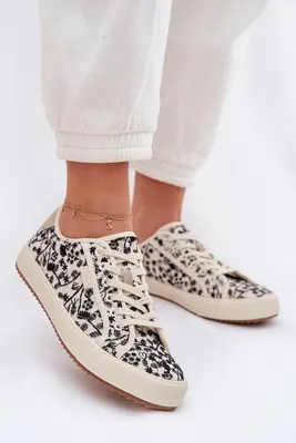Imagen del producto de Zapatillas deportivas para mujer, color beige claro, marca Big Star, modelo TT274842, talla 40