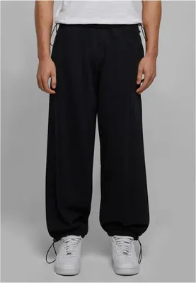 Obrázek produktu pro Kalhoty Urban Classics Parachute heavy Sweatpants black - L