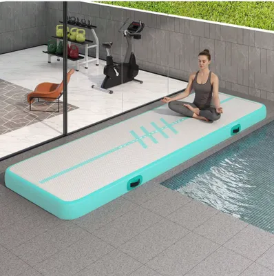 Produktbild von Air Matte Track, 400cm Tumbling Luft Matte/Kohlefaser/Pfadstil mit Luftpumpe, 10cm Hoch Tumbling Matte, Aufblasbar Gymnastikmatte fš¹r Training/Tumbling/Yoga/Outdoor/Fitness (mit Buchstaben)
