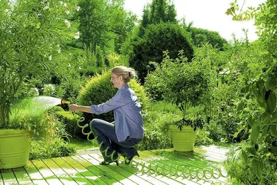 Produktbild von MagicFLEX Set Gartenschlauch 10m – Flexibel Faltbar & Robust + 8in1 Sprühdüse Dehnbarer Wasserschlauch Knickfrei Hochdruck Garten Auto Bewässerung