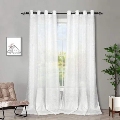 Zdjęcie produktu dla Firanki Unyqoos® białe, przezroczyste, imitujące len, o wymiarach 225x140 cm, wykonane z poliestru, przepuszczające światło, z kieszenią na karnisz, w zestawie dekoracyjne wstążki, idealne do salonu i sypialni