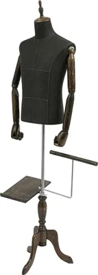Obrázok produktu pre Pánska figurína – horná časť tela – výškovo nastaviteľná 150–180 cm – drevený statív – šírka ramien 43 cm – obvod hrudníka 96 cm – hnedá