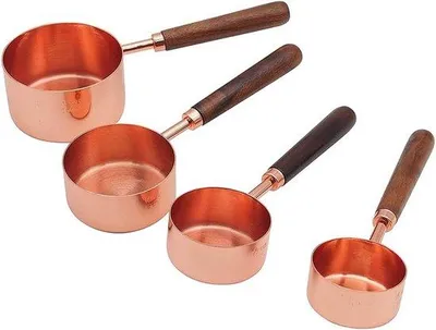 Produktbild von Famanu Messbecher Set mit Walnussgriff 4-teilig in Roségold - Küchenaccessoires zum Backen und Kochen