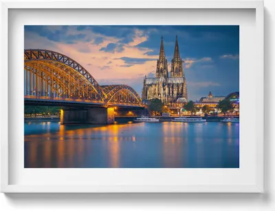 Produktbild von Ansicht des Rathauses– Wandbild mit Rahmen – Gerahmtes Bild  – Wanddekoration – 70x50 cm –  Schwarz Rahmen