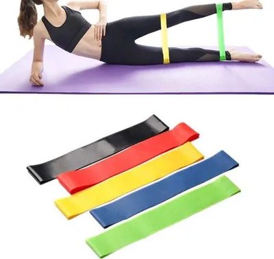 Immagine prodotto di Set fitness da 5 pezzi - borsa da trasporto inclusa - elastici per allenamento - esercizi di rafforzamento per l'allenamento a casa - ginnastica - allenamento di forza per il corpo