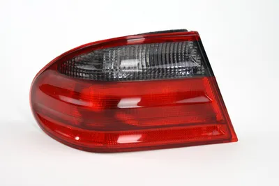 Obrázok produktu pre Johns, kombinované zadné svetlo je vhodné pre Mercedes W210 triedy E 07/99-03/02 mimo ?avej strany,