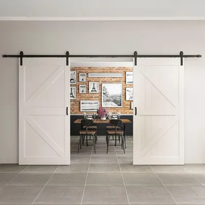 Produktbild von inova Doppelflügelige Holzschiebetür 2050 x 2150 mm, Scheunentor Weiß, Komplettset mit schwarzem Beschlag, Softclose beidseitig