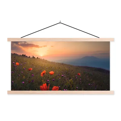 Produktbild von MuchoWow® Textilposter Blumenfeld - Gras - Pflanzen - Sonnenuntergang - Orange 120x60 cm mit holzfarbenen Rahmen - Klemmleiste