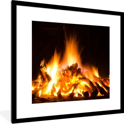 Produktbild von MuchoWow® Gerahmtes Poster Kamin vor schwarzem Hintergrund 40x40 cm - Poster mit Schwarzem Bilderrahmen Wandposter Rahmen Foto Bilder - Poster - Plakat im Rahmen