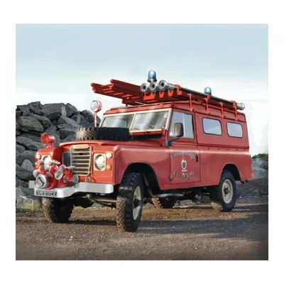 Produktbild von Modellbausatz 1:24 Land Rover Fire Truck Feuerwehrfahrzeug