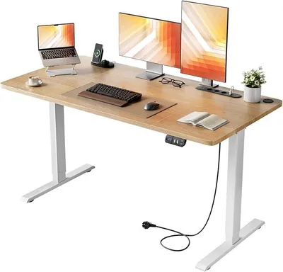 Imagen del producto de Escritorio de altura ajustable con enchufes, 140x60 cm, de arce