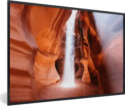 Produktbild von MuchoWow® Gerahmtes Poster Sonnenstrahl leuchtet auf dem Sand des Antelope Canyon 90x60 cm - Poster mit Schwarzem Bilderrahmen Wandposter Rahmen Foto Bilder - Fotorahmen - Foto-Plakat