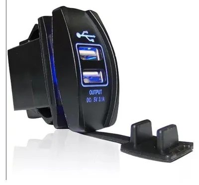 Obrázek produktu pro Duální univerzální USB nabíječka do auta, na motorku a na loď, 3,1 A