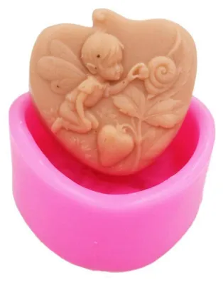Image de Moulette en silicone pour fabrication artisanale, idéale pour la création de savons et de bougies, de couleur rose