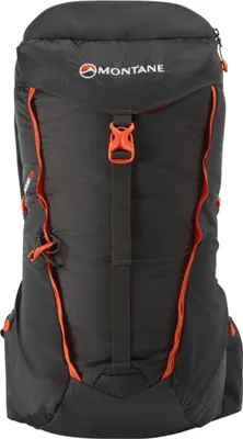 Schwarzer Rucksack "Trailblazer 25" von Montane mit orangefarbenen Akzenten und verstellbaren Riemen.