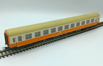 Produktbild von TILLIG Reisezugwagen 2. Klasse Bme Städteexpress der DR Ep.IV 75004 Spur H0