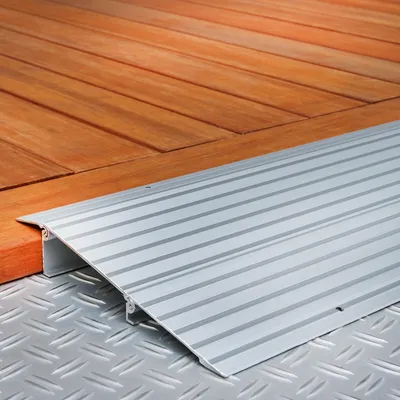 Produktbild von Datona - Türschwellenrampe verstellbar 25/50 mm - Rollstuhlrampe & Schwellenrampe aus Aluminium, modulares 2‑teil System, 86 cm breit, rutschfestes Profil, leicht tragbar 4 kg