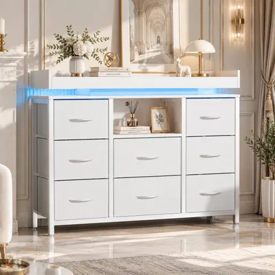 Zdjęcie produktu dla Komoda INONEFT z 8 szufladami i oświetleniem LED, szafka z portami USB/Typ-C, mebel do przechowywania, komoda, wymiary: 108x30x82 cm, kolor: biały