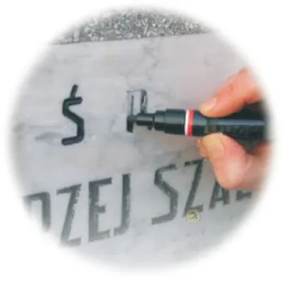 Zdjęcie produktu dla Marker olejowy do nagrobków czarny
